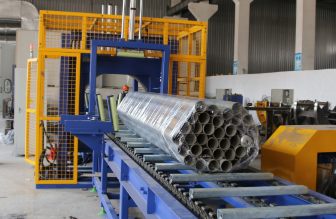 Steel pipe bundle wrapping machine
